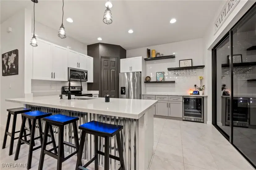 Picture of 8987 Madrid Cir, Naples FL 34104