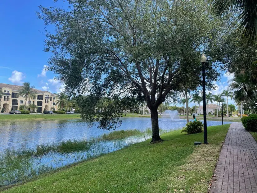 Picture of 2916 Tuscany Ct 303, Palm Beach Gardens FL 33410