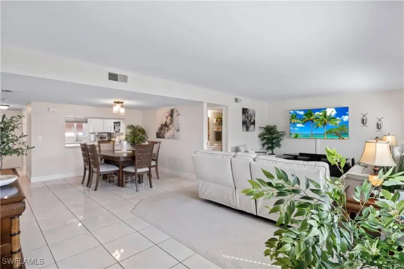 Picture of 1118 SW 48Th Ter 103, Cape Coral FL 33914