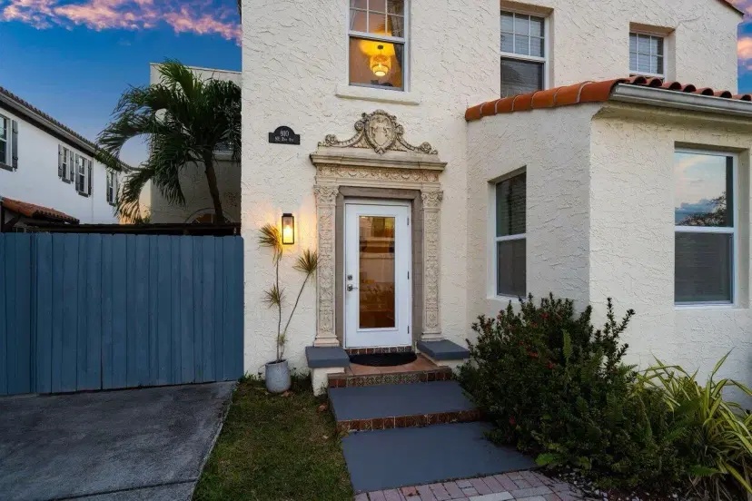Picture of 910 NE 2Nd Avenue, Delray Beach FL 33444