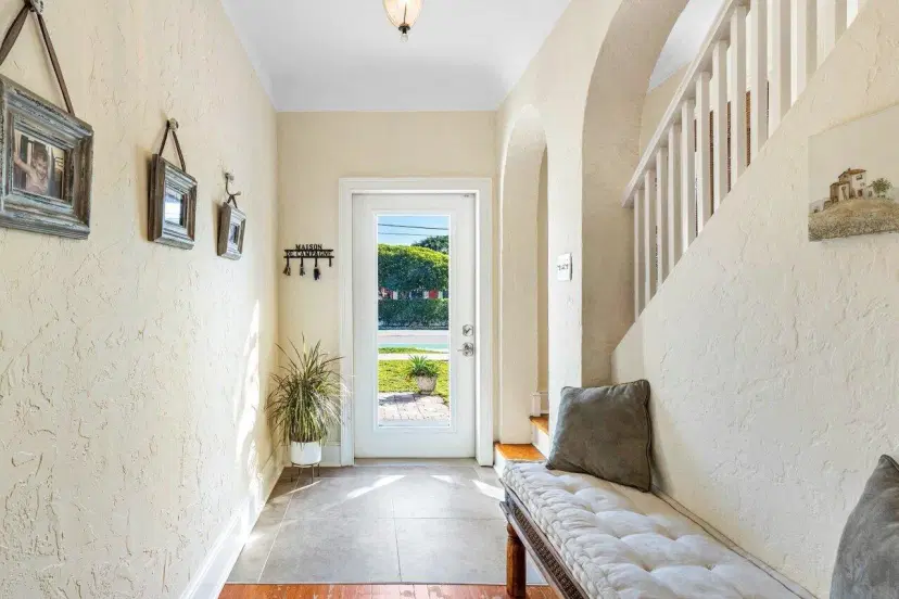 Picture of 910 NE 2Nd Avenue, Delray Beach FL 33444