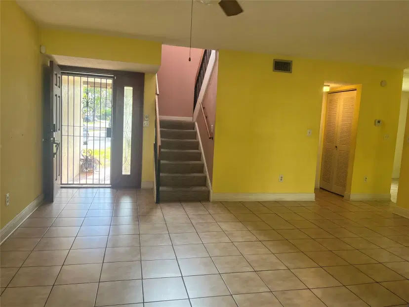 Picture of 12830 SW 67Th Ter 12830, Miami FL 33183