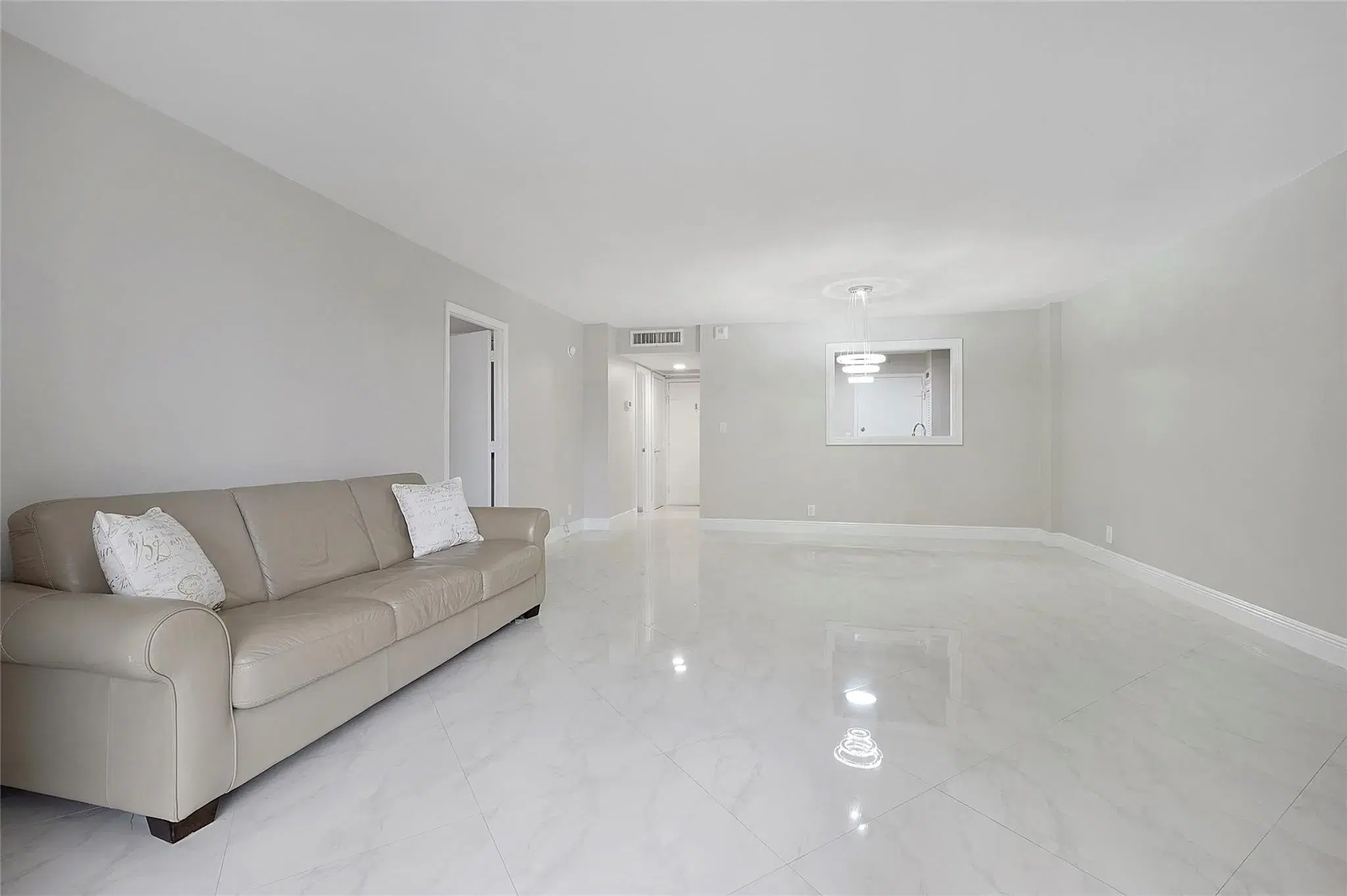 Picture of 1900 S Ocean Blvd 2A, Lauderdale By The Sea, FL 33062