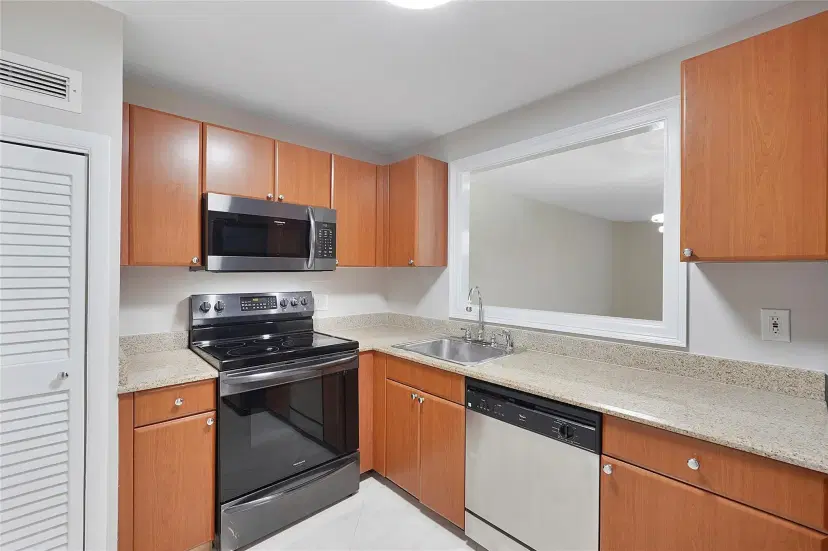 Picture of 1900 S Ocean Blvd 2A, Lauderdale By The Sea FL 33062
