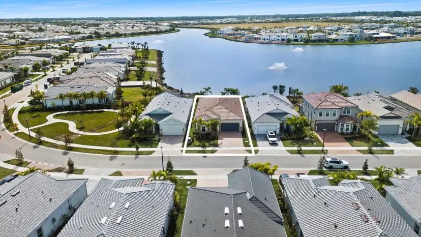 Picture of 10390 Northbrook Circle, Palm Beach Gardens FL 33412