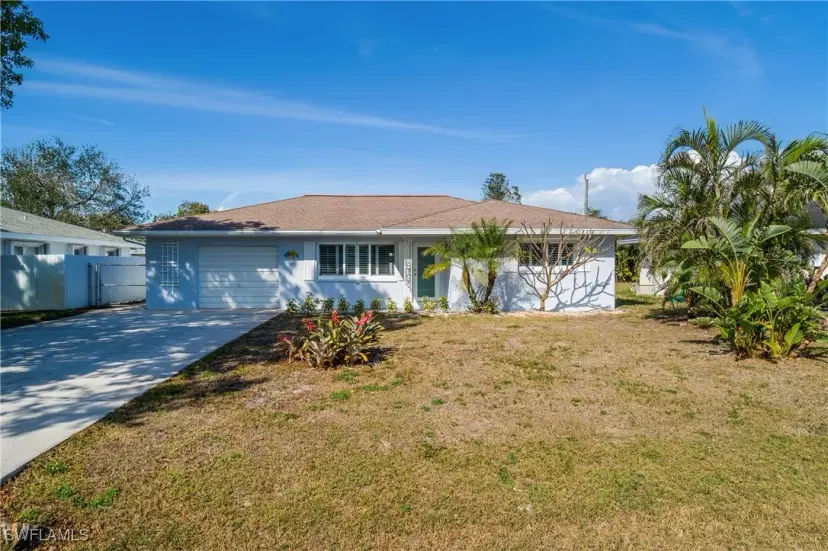 Picture of 1125 Hilltop Dr, Naples FL 34103