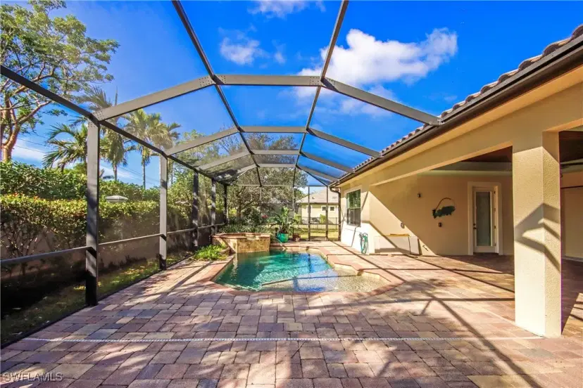 Picture of 15979 Tropical Breeze Dr, Fort Myers FL 33908
