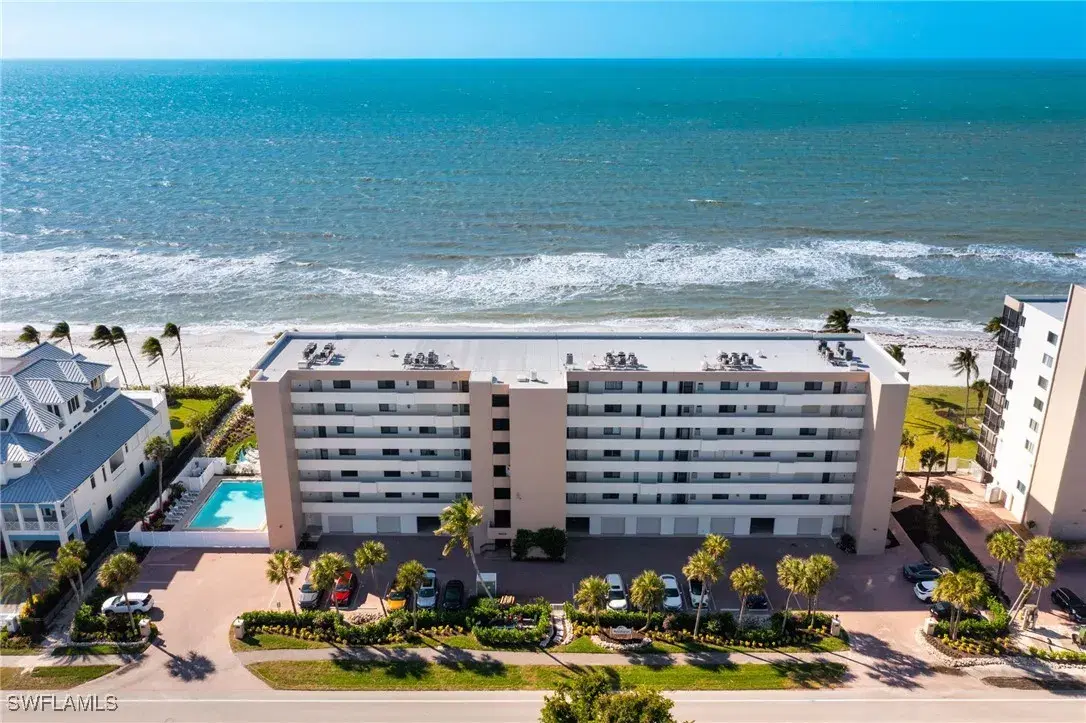 Picture of 10475 Gulf Shore Dr 112, Naples, FL 34108