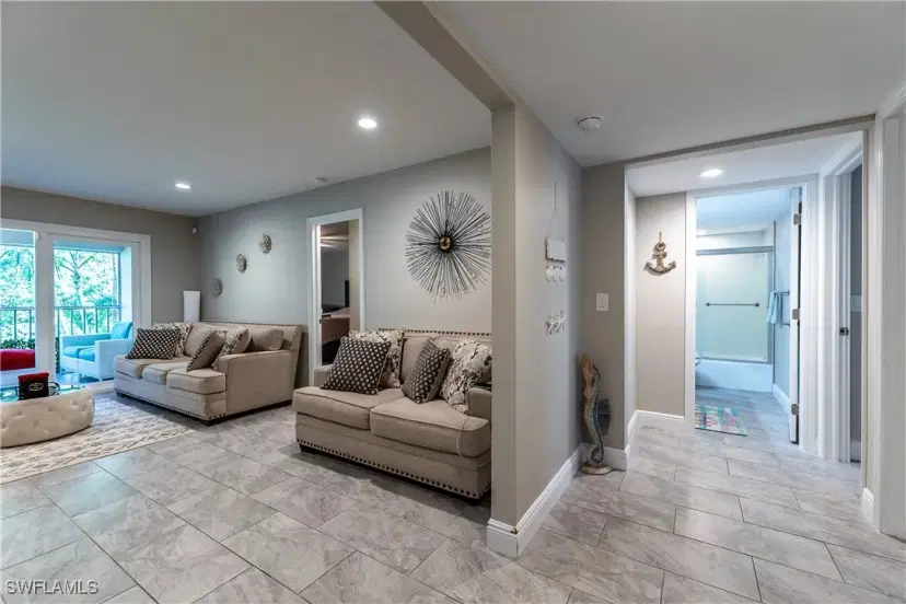 Picture of 102 Bob O Link Way 2B, Naples FL 34105