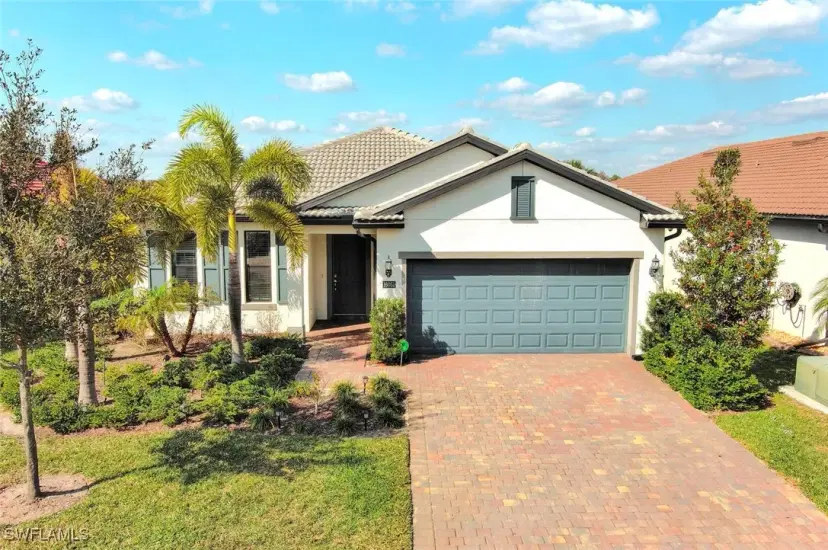 Picture of 16051 Palmetto Prairie Dr, Alva FL 33920
