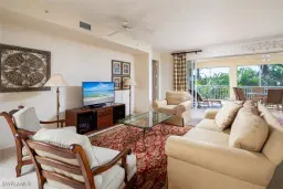 Picture of 720 Waterford Dr 303, Naples, FL 34113
