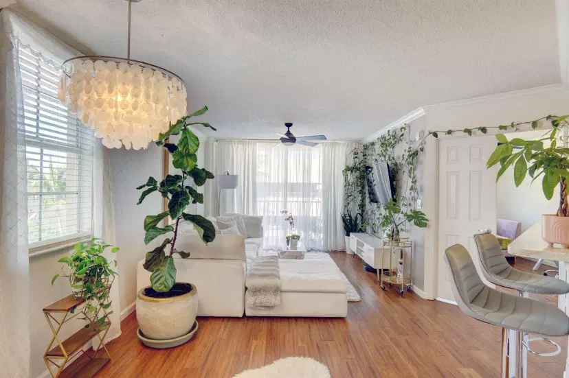 Picture of 1801 N Flagler Drive 416, West Palm Beach FL 33407