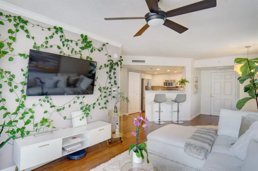 Picture of 1801 N Flagler Drive 416, West Palm Beach FL 33407