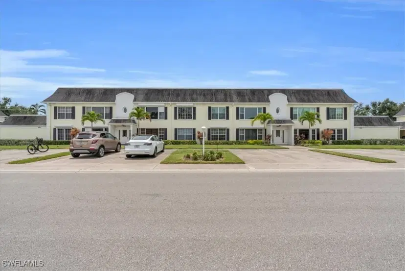 Picture of 1376 S Brandywine Cir 4, Fort Myers FL 33919