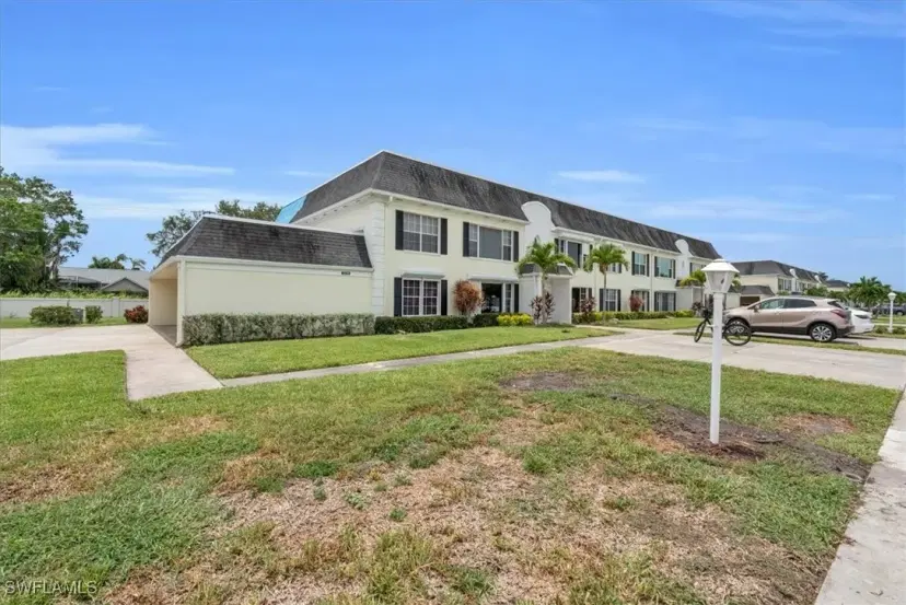 Picture of 1376 S Brandywine Cir 4, Fort Myers FL 33919