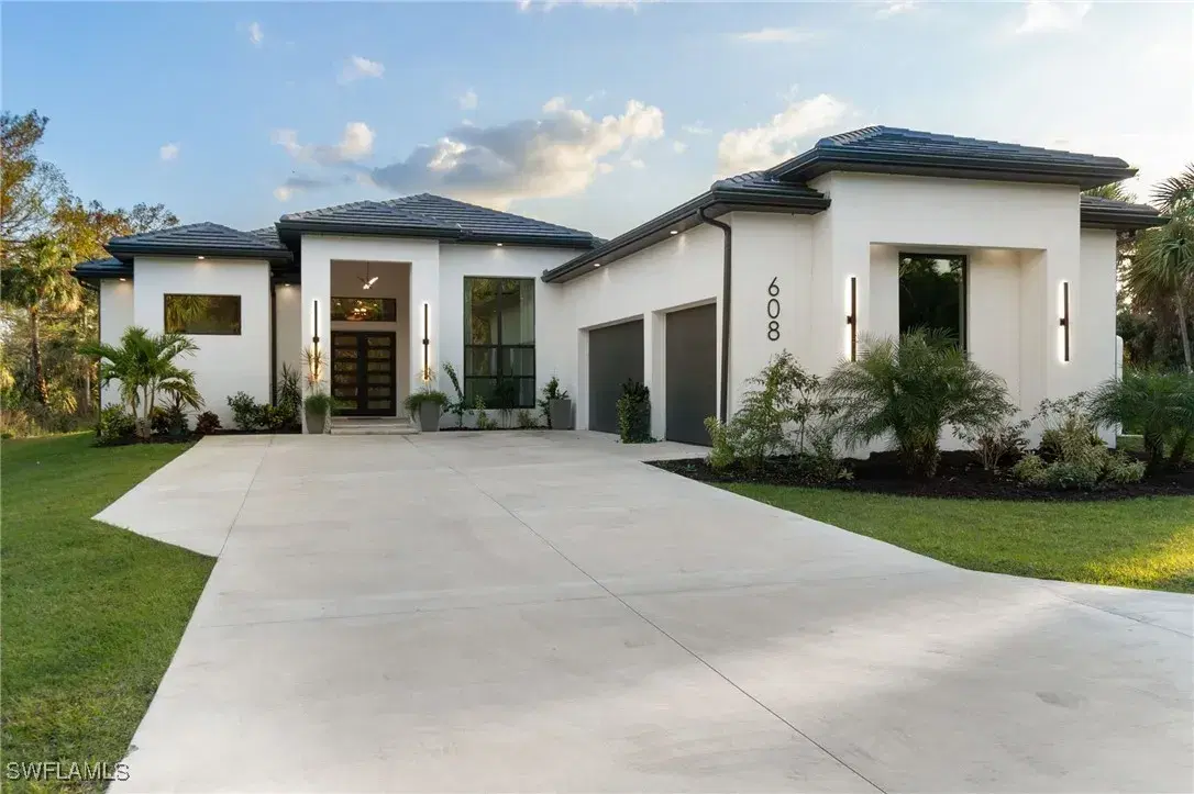 Picture of 608 18Th Ave Nw, Naples, FL 34120