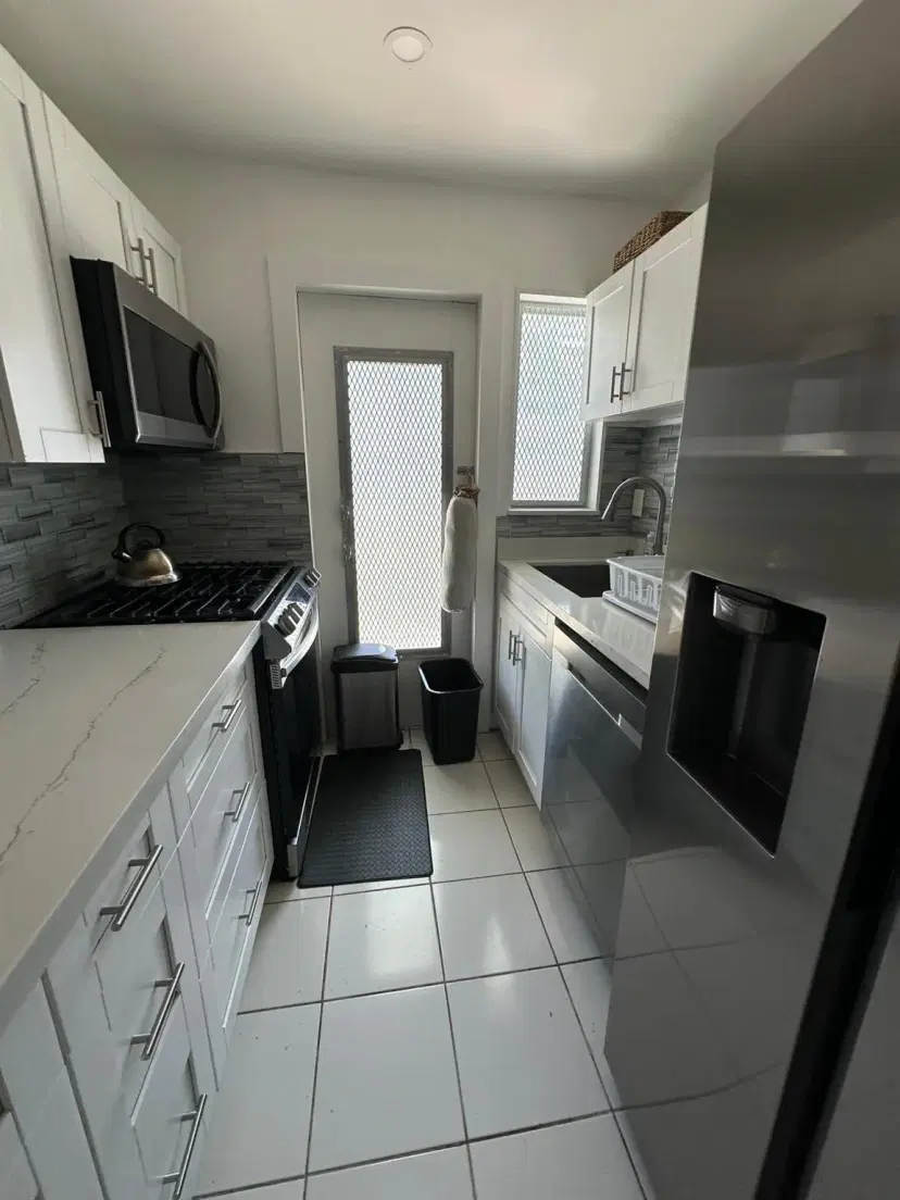 Picture of 1004 Pennsylvania Ave 3, Miami Beach FL 33139