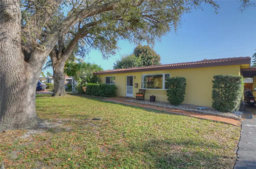 Picture of 812 SE 13Th Ct, Deerfield Beach FL 33441