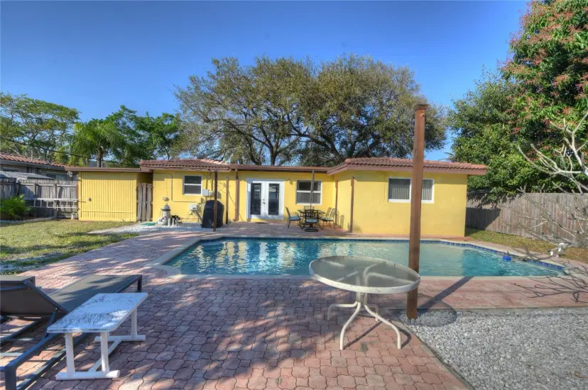 Picture of 812 SE 13Th Ct, Deerfield Beach FL 33441