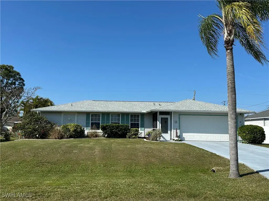 Picture of 1120 SW 8Th Ct, Cape Coral, FL 33991