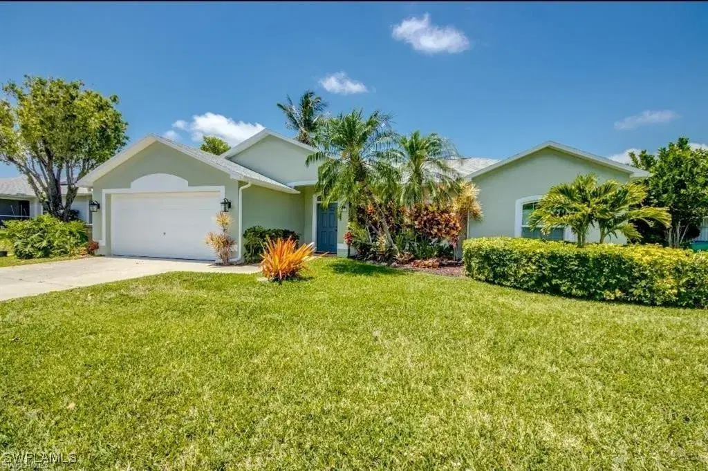 Picture of 2722 SE 8Th Pl, Cape Coral, FL 33904