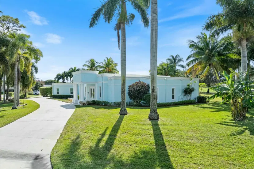Picture of 301 N Country Club Drive, Atlantis FL 33462
