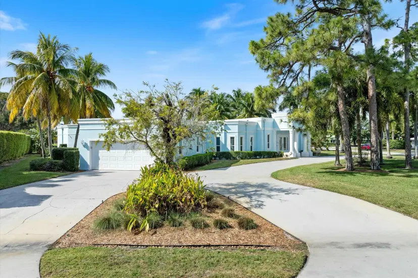 Picture of 301 N Country Club Drive, Atlantis FL 33462