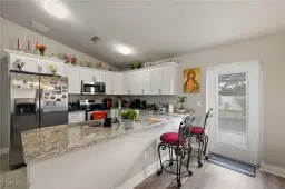 Picture of 520 Wilmington Pkwy, Cape Coral, FL 33993