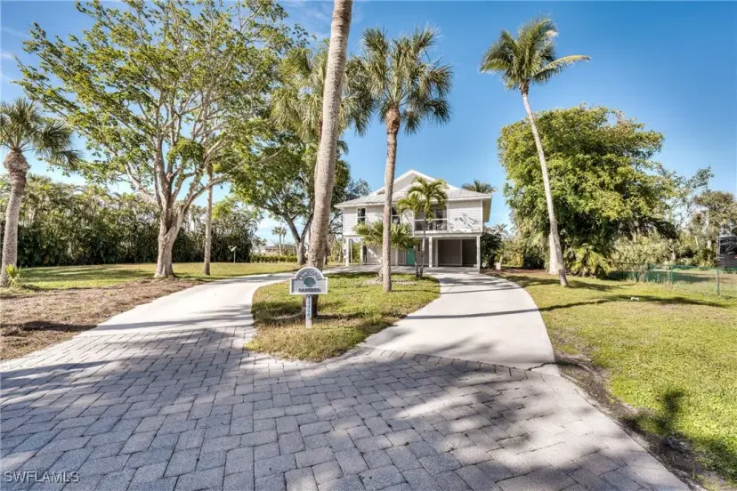 Picture of 13450 Coral Dr, Fort Myers FL 33908
