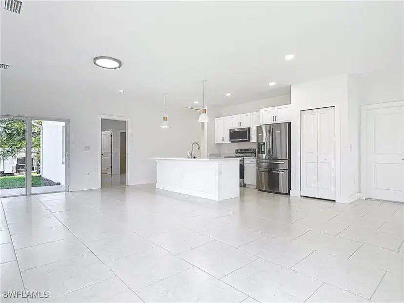 Picture of 829 Wabash St, Lehigh Acres FL 33974
