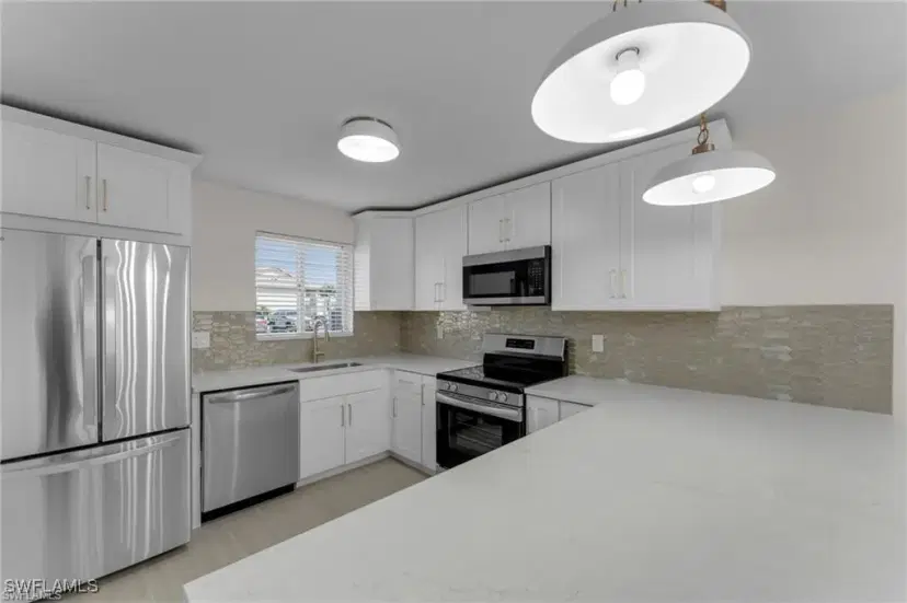 Picture of 13130 White Marsh Ln 103, Fort Myers FL 33912