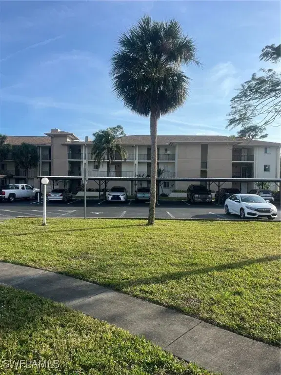 Picture of 2079 Barkeley Ln 13, Fort Myers FL 33907