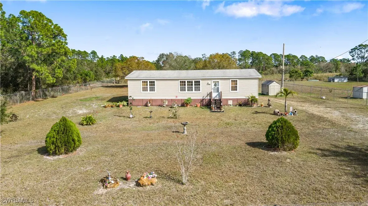 Picture of 125 W Marimba Cir, Clewiston, FL 33440
