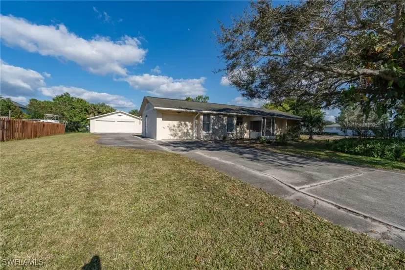 Picture of 120 4Th St, Naples FL 34113