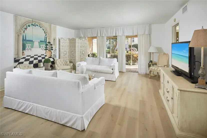 Picture of 5635 Turtle Bay Dr I-7, Naples FL 34108