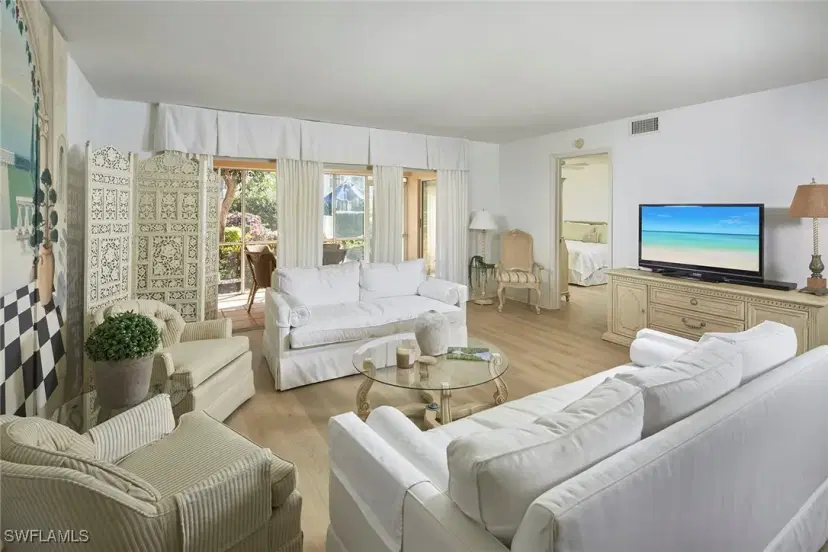 Picture of 5635 Turtle Bay Dr I-7, Naples FL 34108