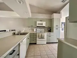 Picture of 13111 Regent Cir, Fort Myers, FL 33966