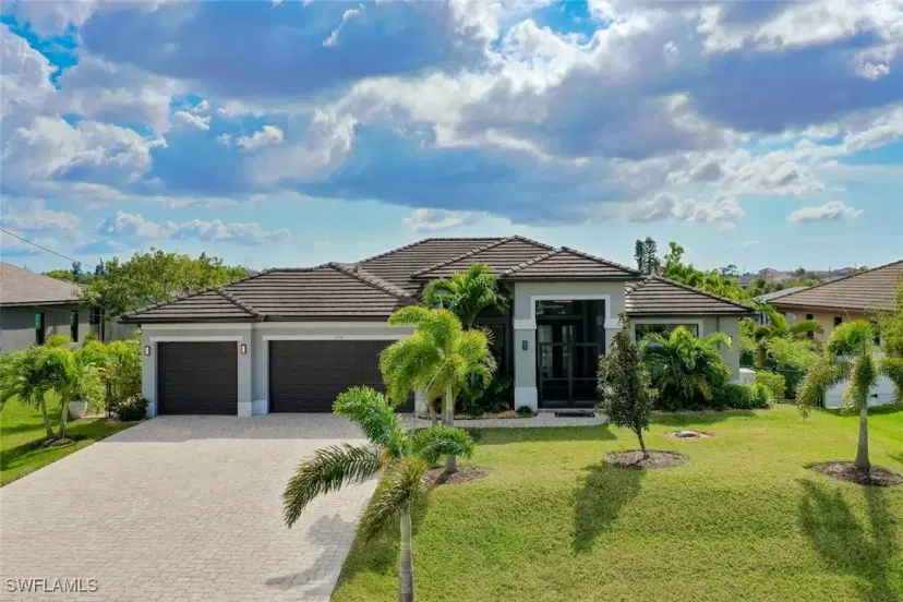 Picture of 908 SW Embers Ter, Cape Coral FL 33991