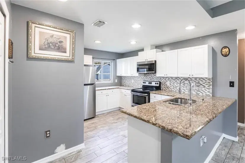 Picture of 8462 Butternut Rd, Fort Myers FL 33967