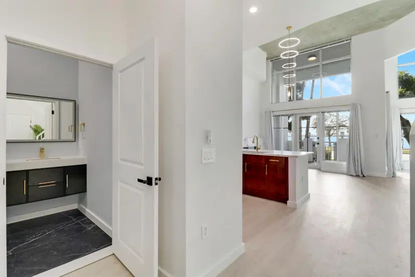 Picture of 300 S Australian Avenue 127, West Palm Beach FL 33401