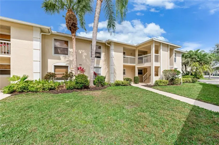 Picture of 725 Landover Ct 204, Naples FL 34104