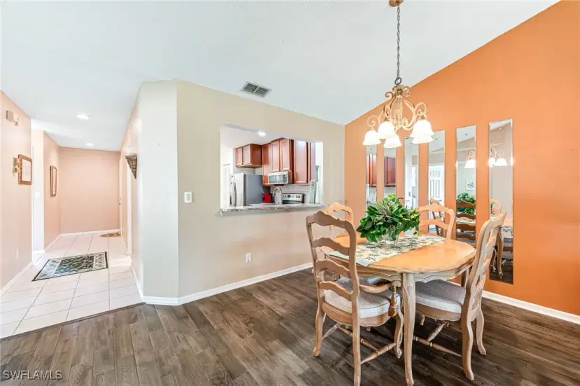 Picture of 725 Landover Ct 204, Naples FL 34104