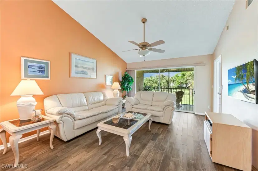 Picture of 725 Landover Ct 204, Naples FL 34104