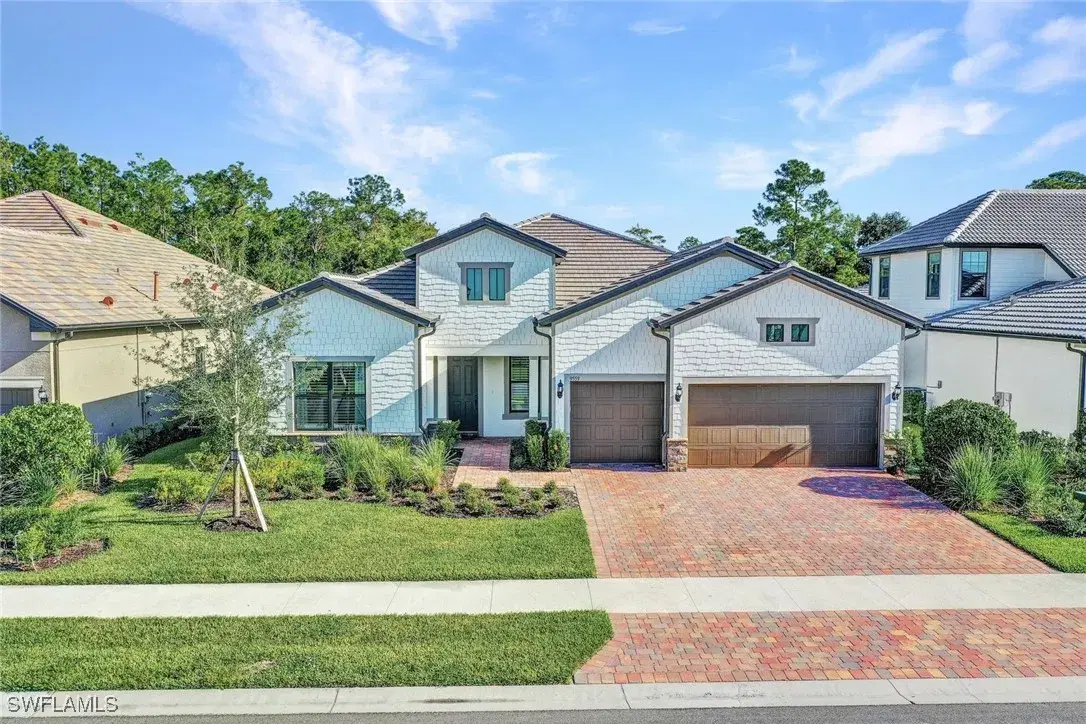 Picture of 9559 Curlew Dr, Naples, FL 34120