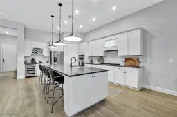 Picture of 9559 Curlew Dr, Naples, FL 34120