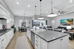 Picture of 9559 Curlew Dr, Naples, FL 34120