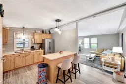 Picture of 101 Pine Key Ln, Naples, FL 34114