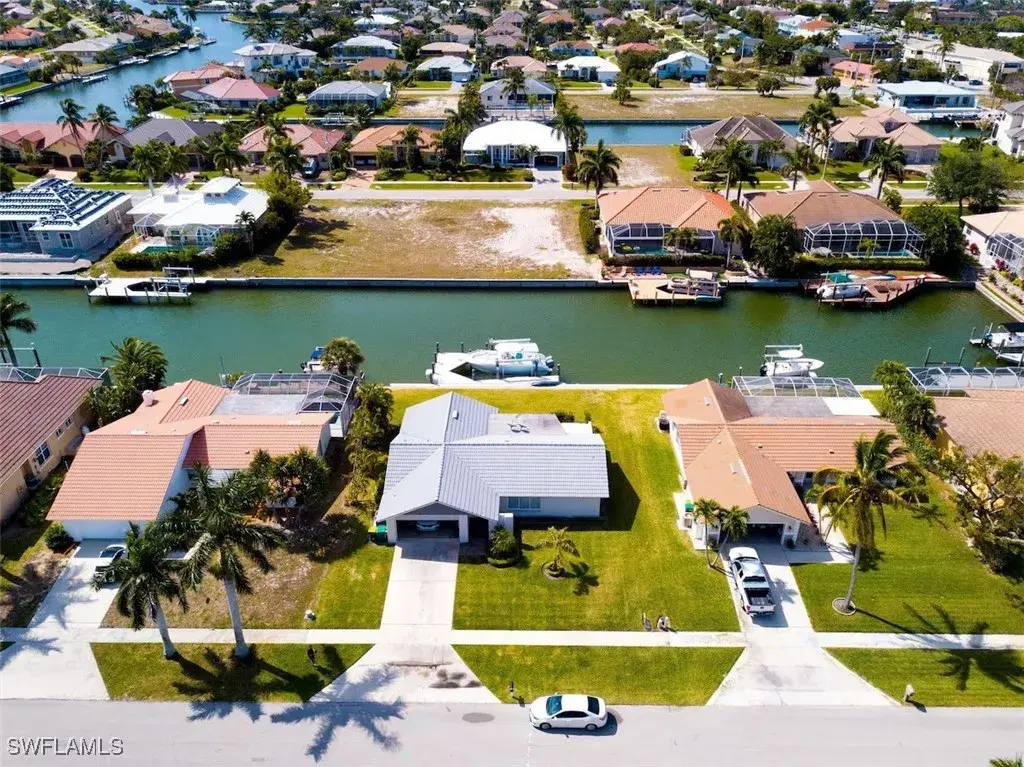Picture of 789 Caribbean Ct, Marco Island, FL 34145