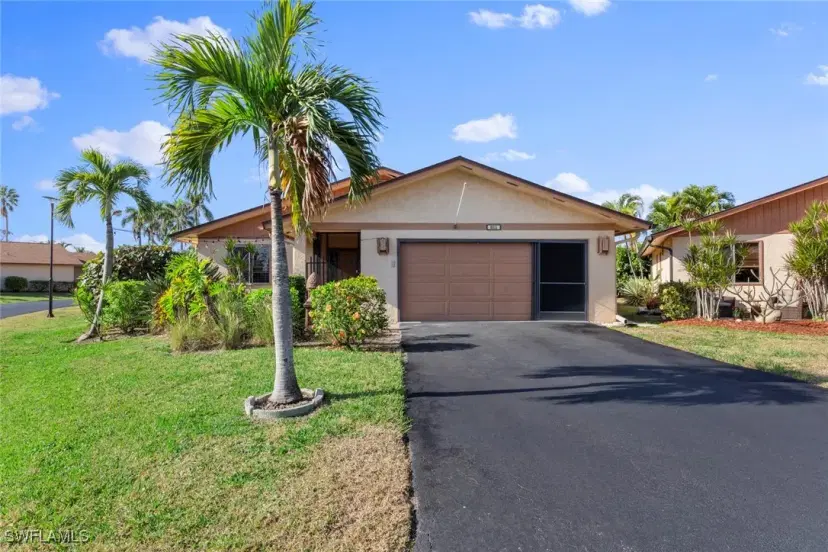 Picture of 6511 Royal Woods Dr, Fort Myers FL 33908