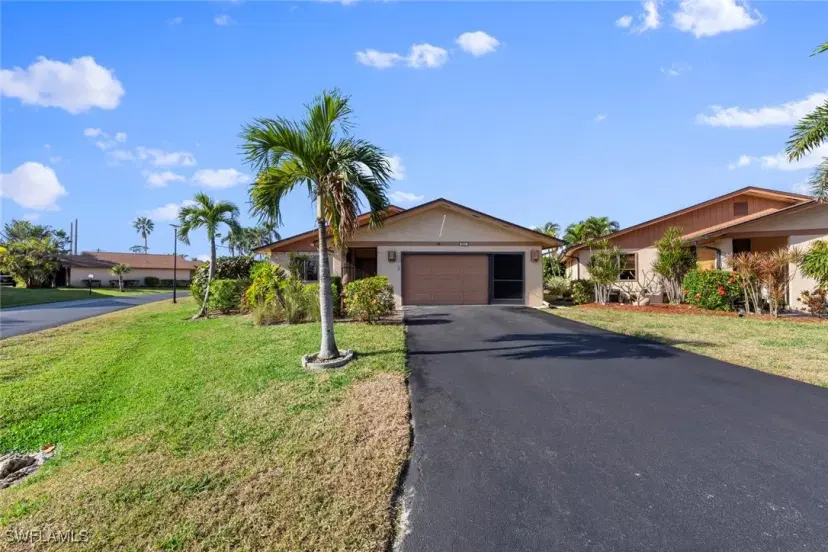 Picture of 6511 Royal Woods Dr, Fort Myers FL 33908
